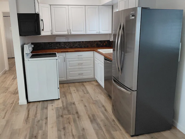 411 SW Westholm Ave — Photo 29