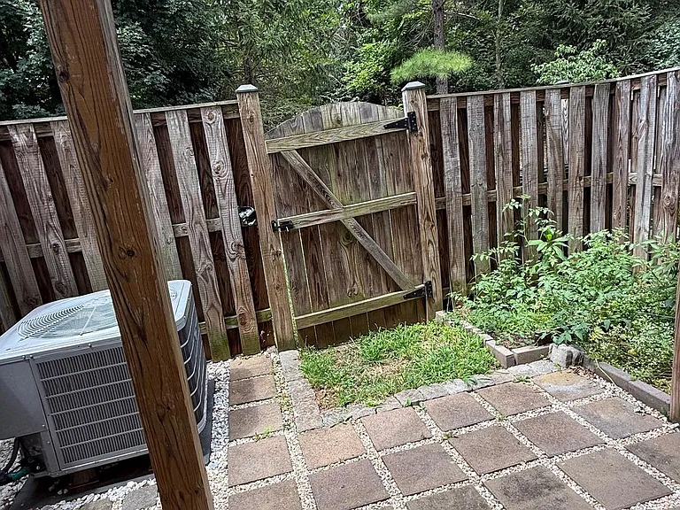 7476 Riding Meadow Way — Photo 25