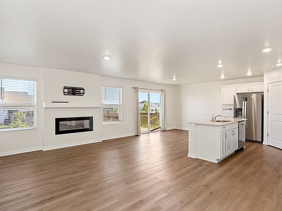 4th image of 920 Bel Aire Ct