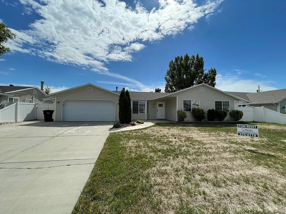 2945 W 950 N