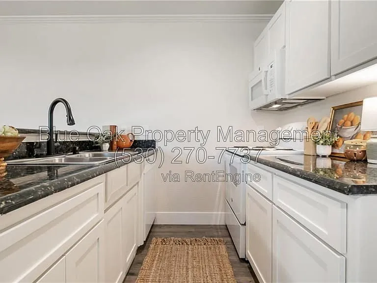 141 W Lassen Ave #4 — Photo 5