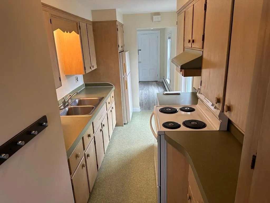 1 bed, 700 sqft, $1,900 — Photo 2