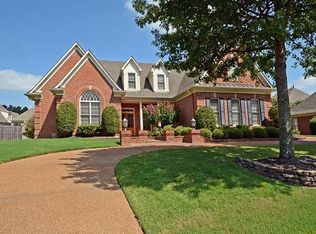 10130 W Shrewsbury Run, Collierville, TN 38017