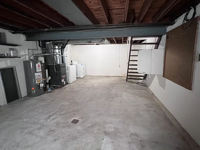220 Orchard Hill Dr #B — Photo 22