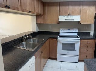 7885 NW 7th Ct, Fort Lauderdale, FL 33324