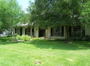 3709 Sweetbriar Dr, Bryan, TX 77802