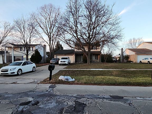 2nd image of 17590 Lincoln Dr
