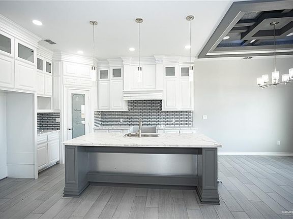 4th image of 628 Yoli Ln