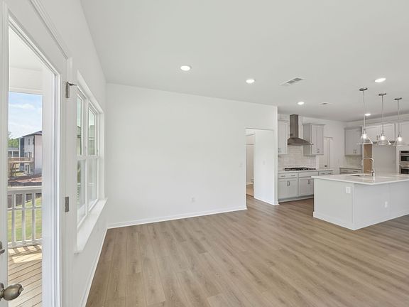 Crescent Mills - Jordan Interior Image 2