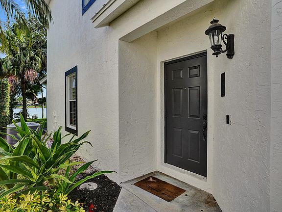 3rd image of 10694 Pelican Drive