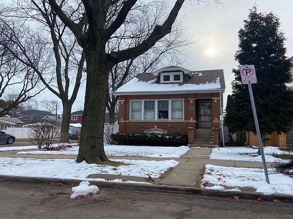 2nd image of 5257 N Ludlam Ave