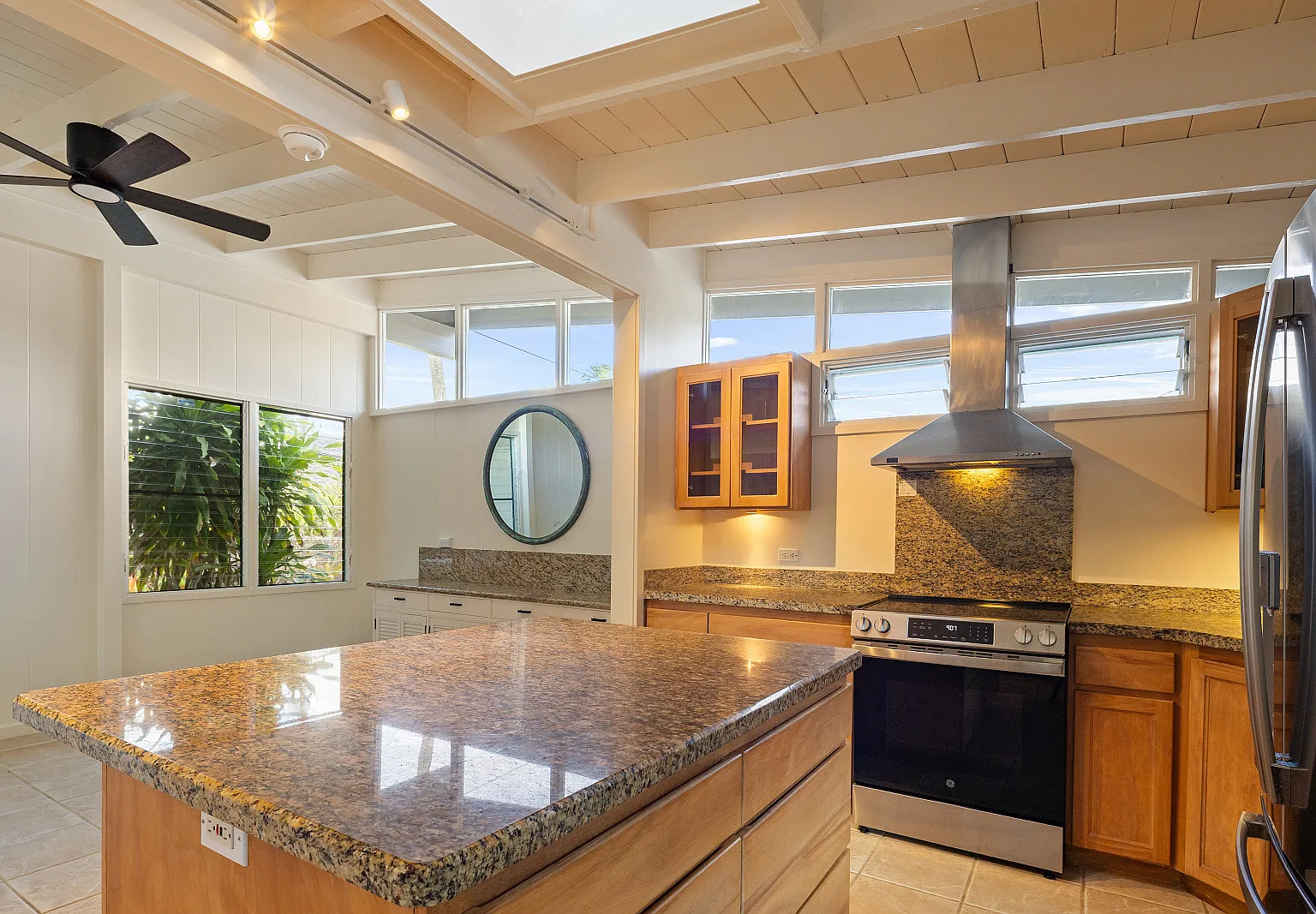 N Kalaheo Ave, Kailua — Photo 4