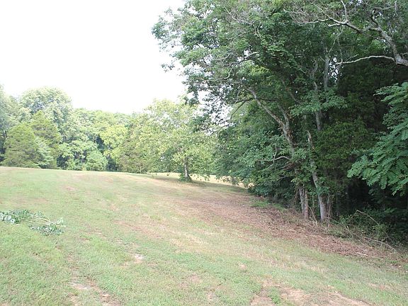 4th image of 2154 Lewisburg Park