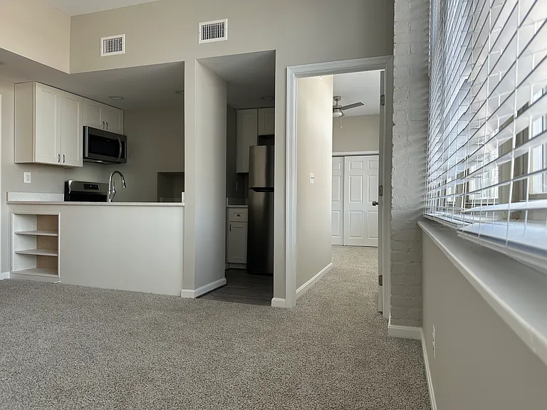 1516 Lancaster St #2C — Photo 7
