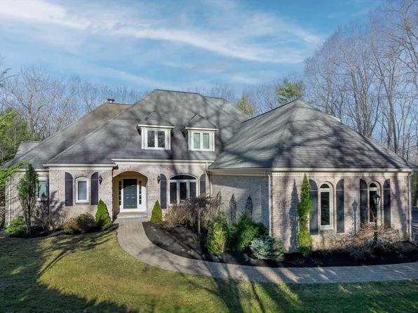 8 Wyeth Cir, Southborough, MA 01772