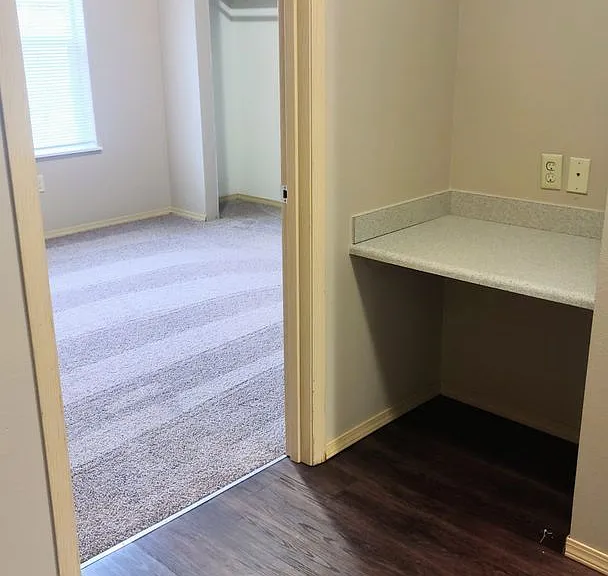 Parkside Apartments — Photo 97