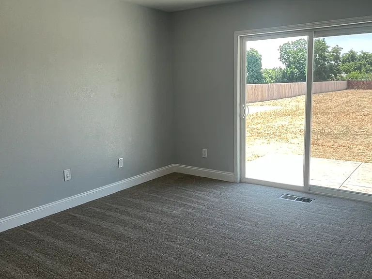 5548 Cottonwood Ave — Photo 5