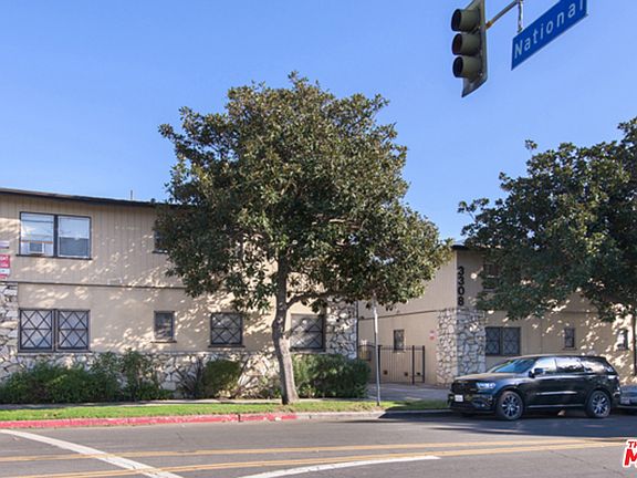 3rd image of 3300 Castle Heights Ave