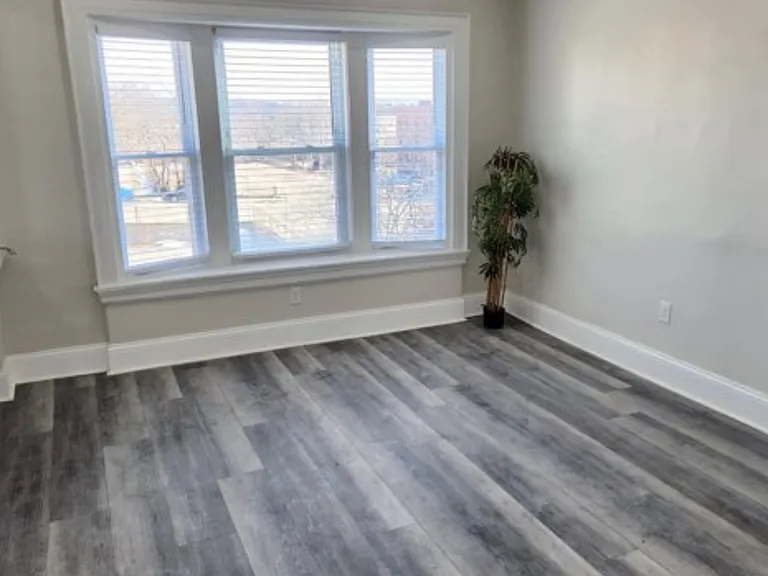 18 Walnut St #203 — Photo 6