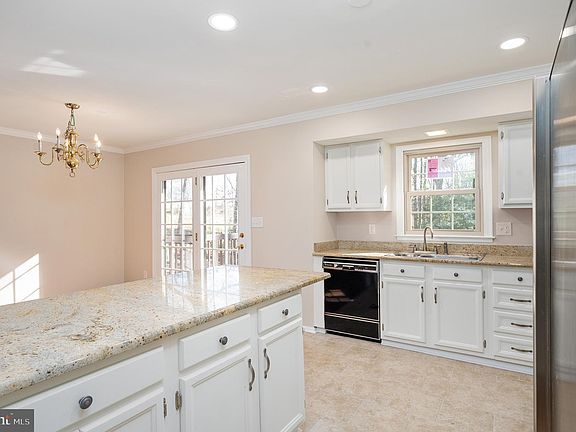 3rd image of 8433 Battle Park Dr