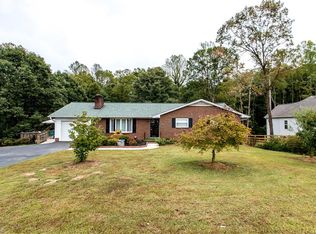 2949 Martin St, Winston Salem, NC 27051