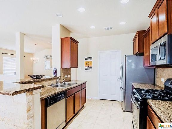 4th image of 131 Hoya Ln