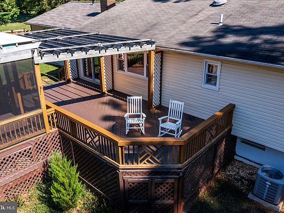 5th image of 3396 Canary Ct