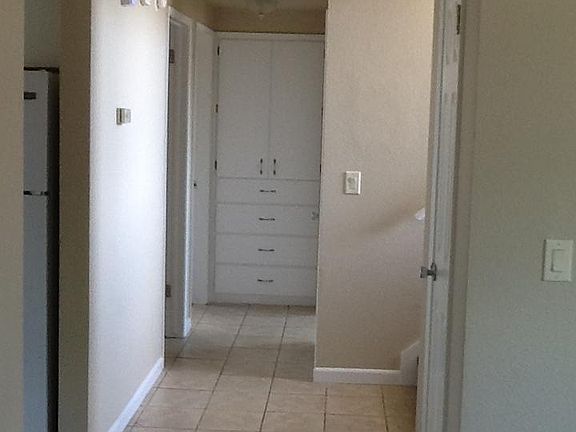 4th image of 905 E Providence Ave