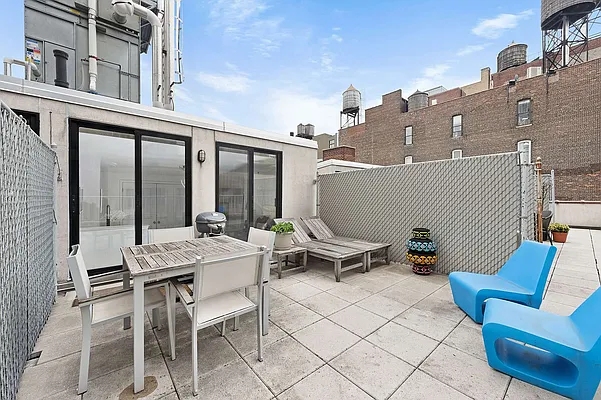 Rented by Compass | media 7