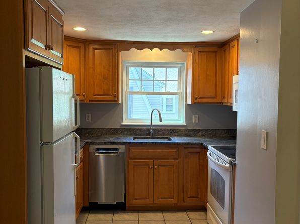 388 Crescent St Unit 3