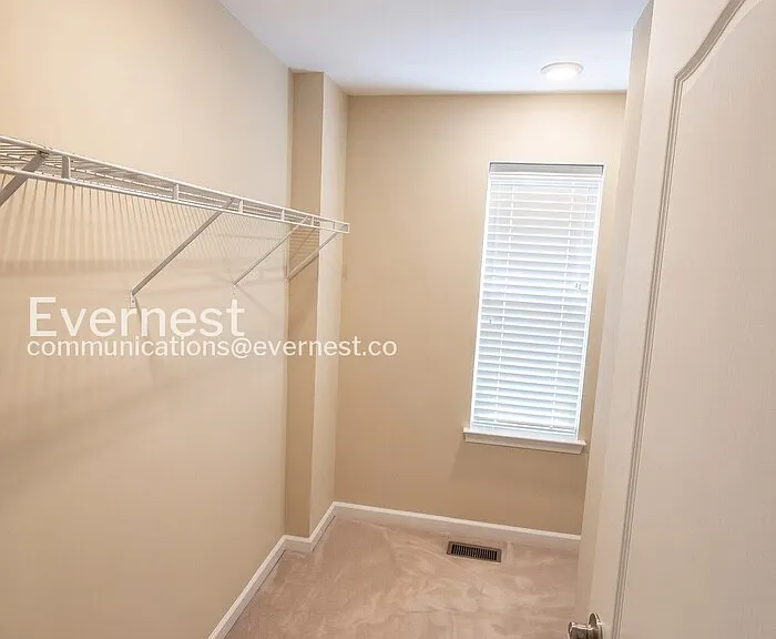 1735 Hudgins Farm Cir — Photo 8