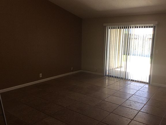 3rd image of 408 Lancaster Dr