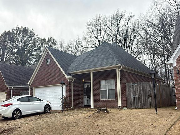 2nd image of 7249 Lucia Ln