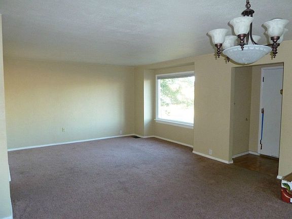 4th image of 3568 Fawcett Ave