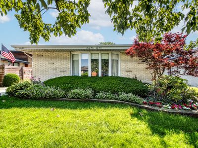 6955 N Dowagiac Ave, Chicago, IL, 60646