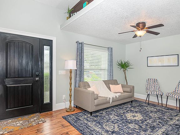 5th image of 3806 Sunward Dr