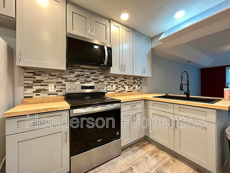 114 Joshua Case Ct — Photo 7