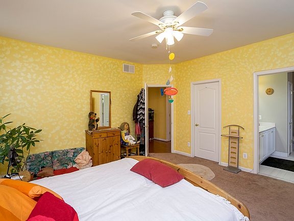 5th image of 300 Brunswick Dr