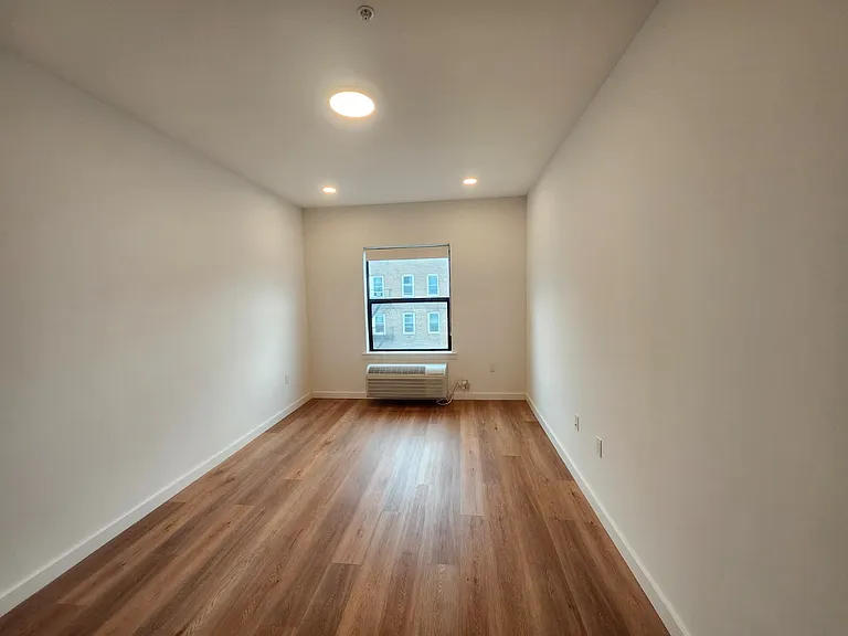 27 Freeway Dr E #45E — Photo 7