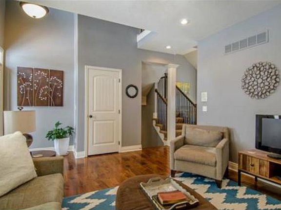 5th image of 1819 NW 92nd Pl