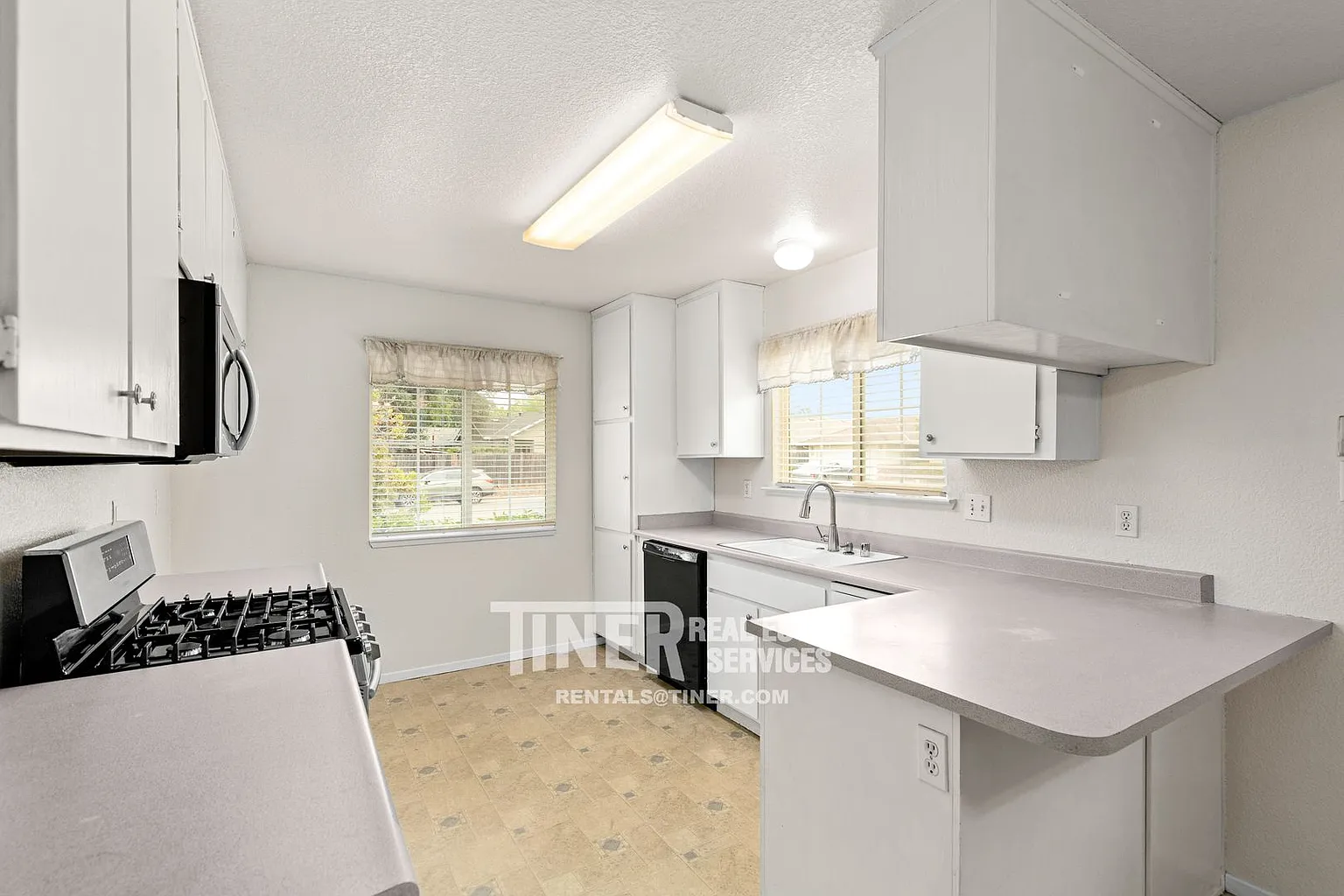 4106 Oak Ct photo 1