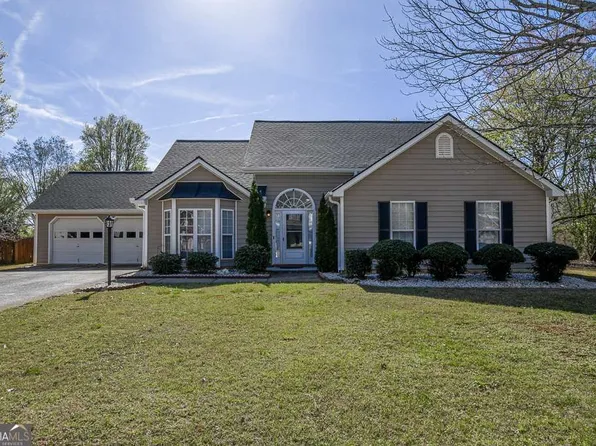 377 Dunagan Chase Dr, Lawrenceville, GA 30045