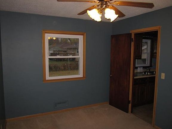 4th image of 6409 73rd Ave N