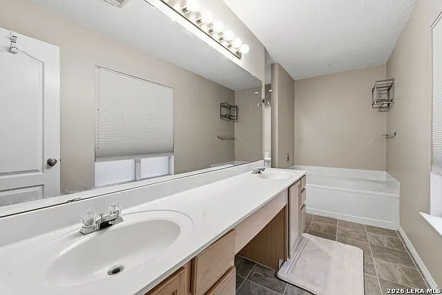 21935 Legend Point Dr — Photo 10