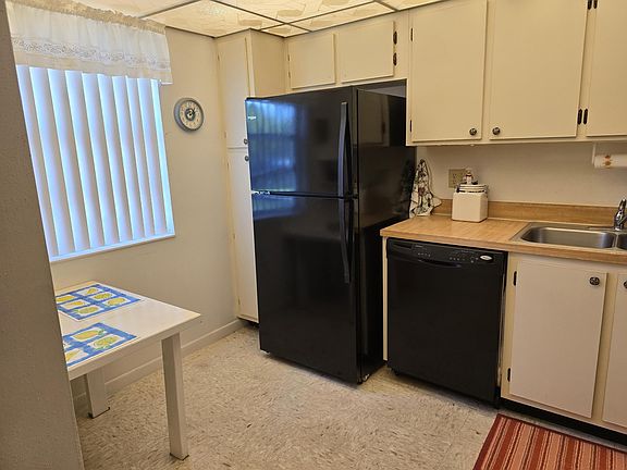 4th image of 106 Lake Olive Drive