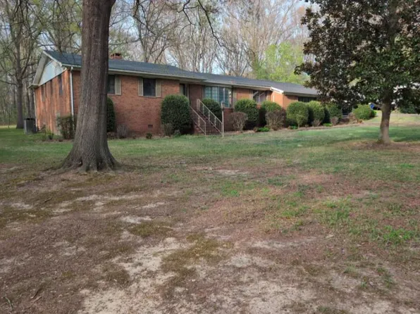 355 Quail St, Huntingdon, TN 38344