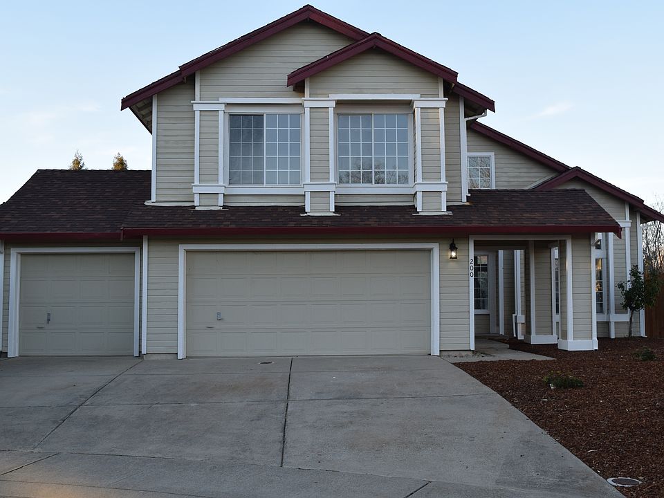 1st image of 200 Scrub Oak Ct