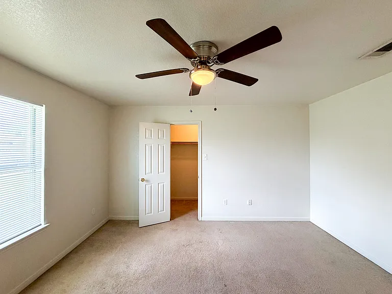 310 Cedar Ridge Dr #B — Photo 16