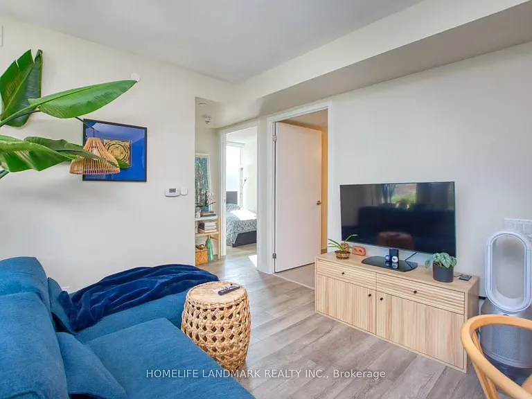 38 Monte Kwinter Ct #402 — Photo 4