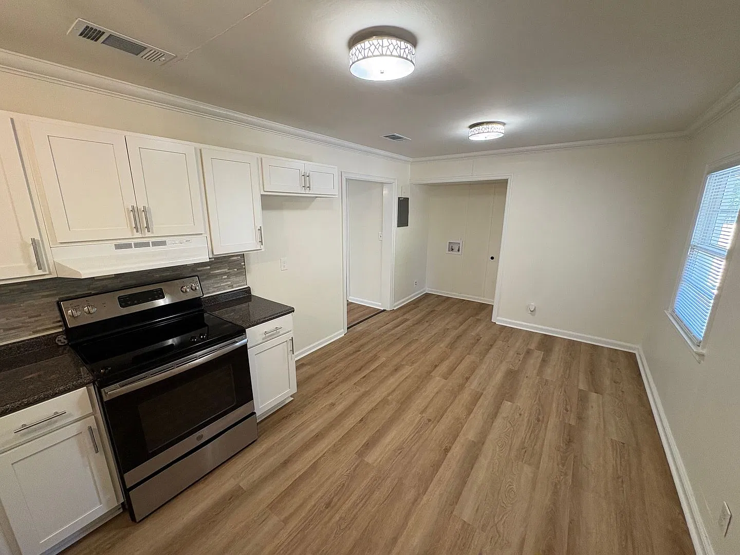 915 W Tift Avenue — Photo 3